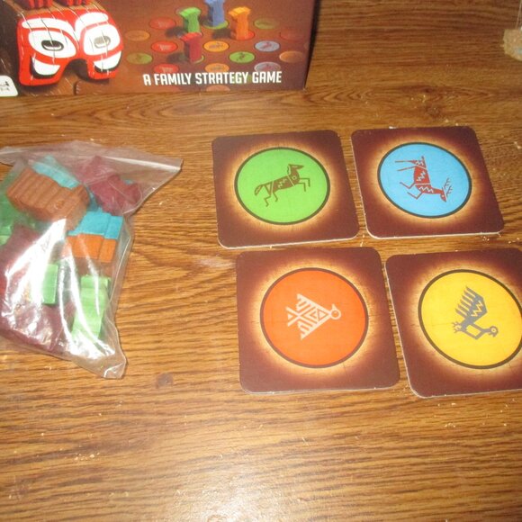 Totem strategy Board Game (Tactic USA, 2016) (complete) - Picture 8 of 10